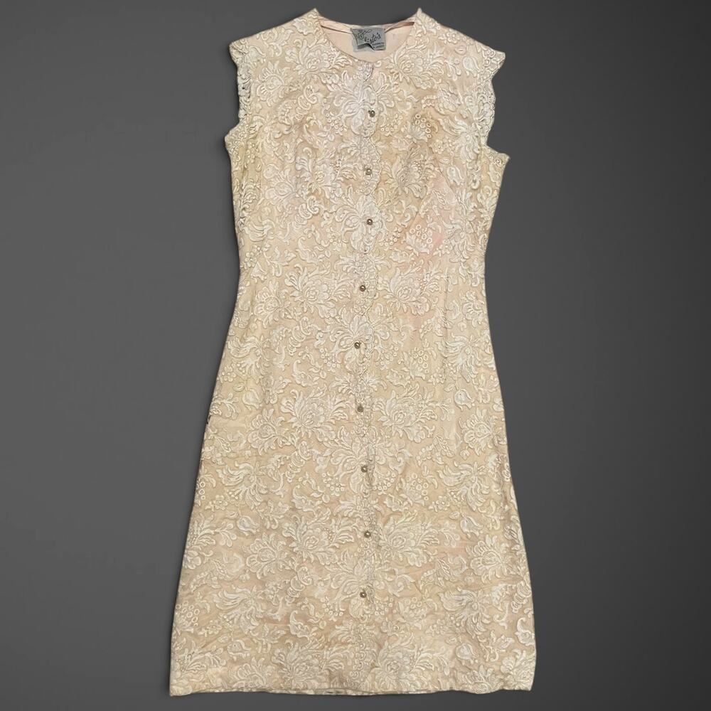 Vintage 1960s Sisto’s Ivory/Blush Corded Lace Pearl Button Cocktail Sheath Dress - Picture 4 of 9